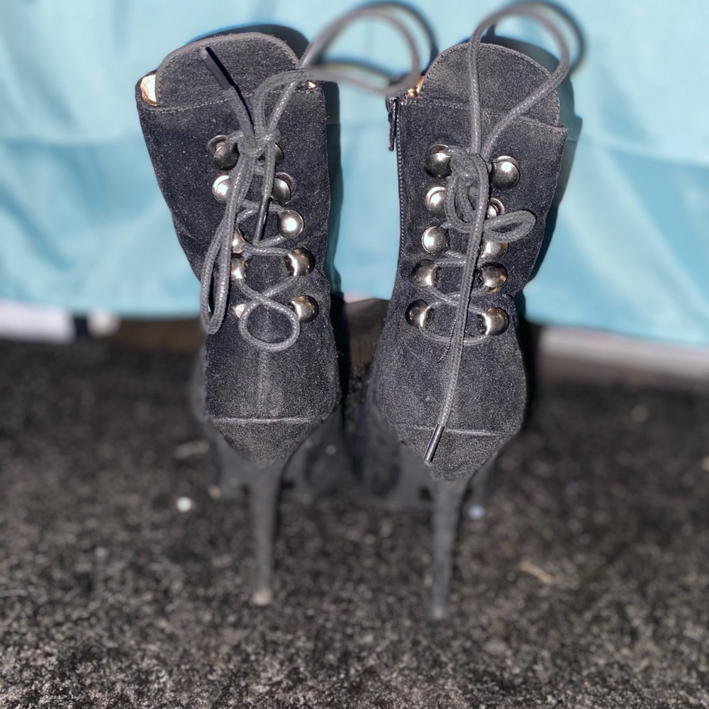 Dancing at Night boot